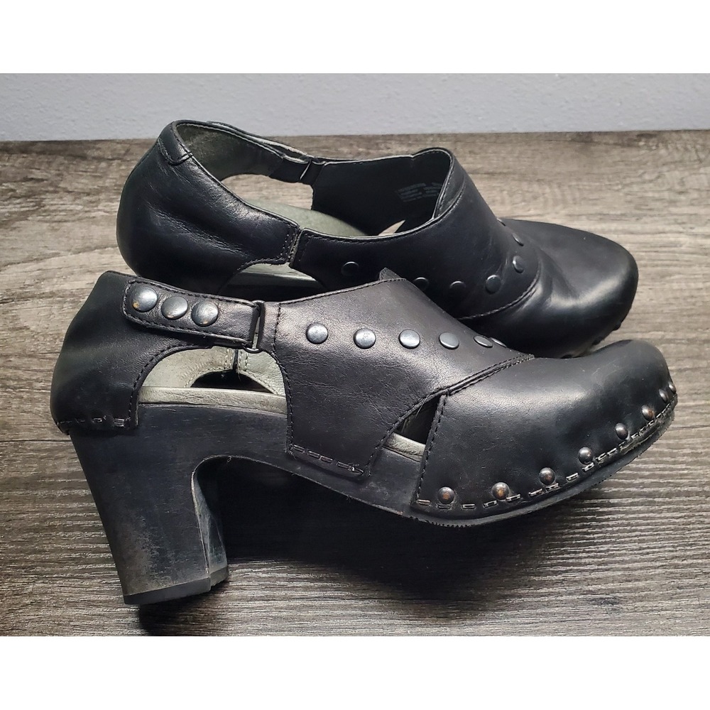 Dansko Ryder Clog Womens 39 US‎ 8.5-9 Black Leather Studded Block Heel Mules